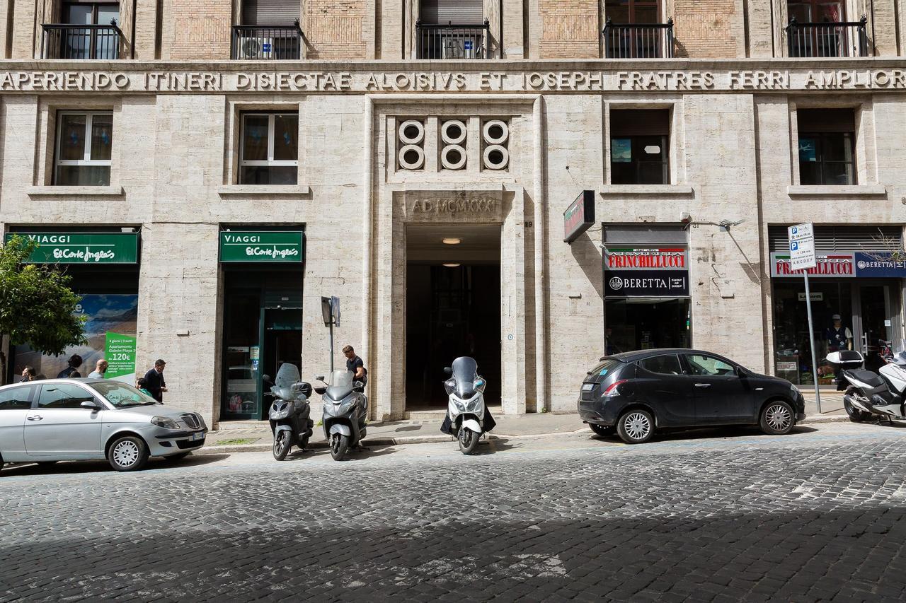 Prestigious Apartment Via Barberini Rzym Zewnętrze zdjęcie